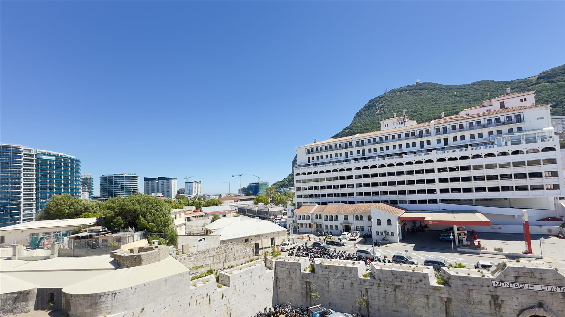 Image of Apartment - 2 Bedrooms - 2 Bathrooms for Rental in Ocean Heights-Gibraltar, Image 2